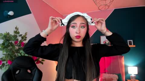 Snapshot of cloe_martinez_ chatting on January 26, 9:07 pm Cloe online show from January 26, 9:07 pm