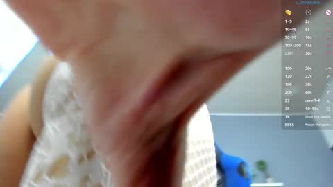 CHARLOTTE online show from October 23, 2:35 am