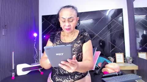 CLOE online show from October 23, 11:34 am