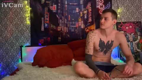 closertous online show from November 29, 12:57 pm