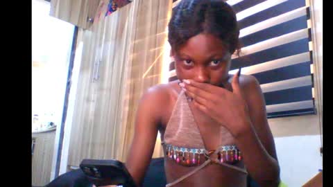 coco_petitqueen online show from January 19, 2:06 pm