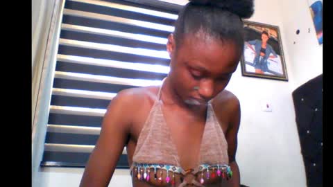 coco_petitqueen online show from January 29, 9:44 am