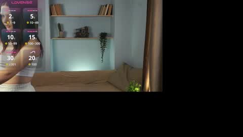 Snapshot of cocochaka chatting on October 20, 4:50 am Mia online show from October 20, 4:50 am