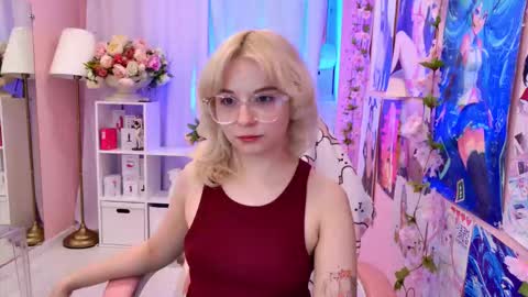 Snapshot of coconut_mia chatting on September 10, 3:46 pm Mia online show from September 10, 3:46 pm