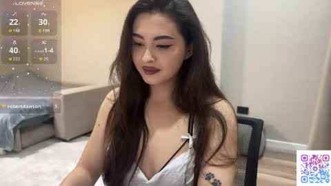 Yumi online show from April 24, 11:40 pm