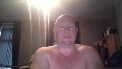 col4nows online show from November 19, 8:02 am