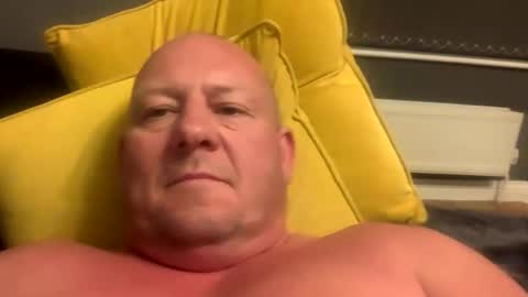 col4nows online show from October 13, 9:28 pm