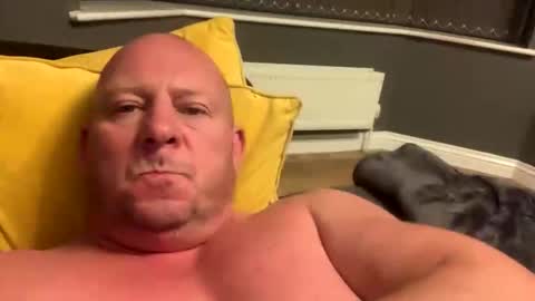 col4nows online show from September 24, 9:54 pm