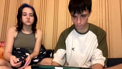 cold_pie14 online show from May 25, 6:14 pm
