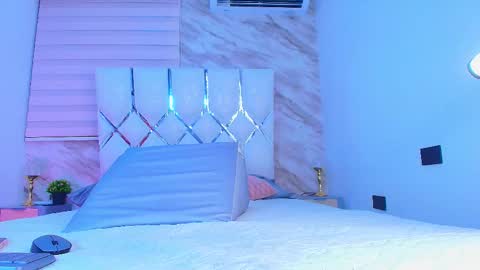 colett online show from February 26, 11:57 am