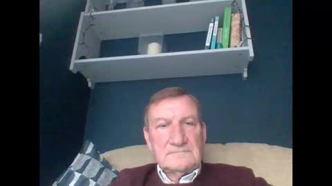 Snapshot of colinbeech chatting on December 3, 2:44 pm colinbeech online show from December 3, 2:44 pm