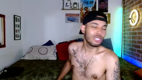 IG  online show from March 8, 9:51 pm