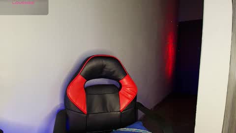 IG  online show from February 2, 11:06 am