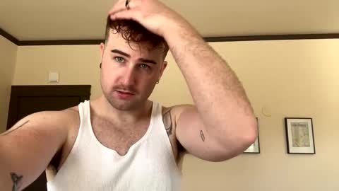 Snapshot of collegeboy417 chatting on February 28, 8:39 pm collegeboy417 online show from February 28, 8:39 pm