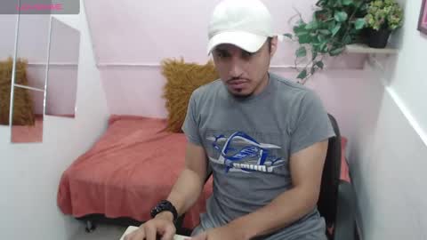 colombiachatur online show from September 12, 5:15 pm