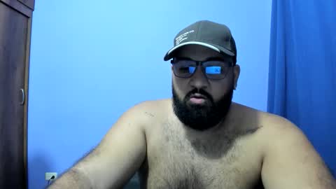 colombianbear1 online show from April 9, 4:49 am