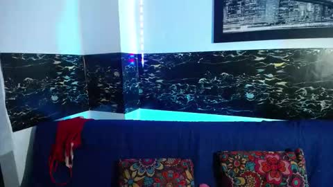  Nahomi  online show from December 17, 11:55 pm