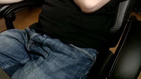 Snapshot of commanderchip chatting on January 15, 4:32 pm commanderchip online show from January 15, 4:32 pm