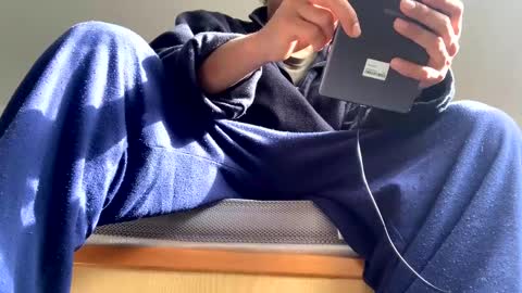 comobailamioso online show from March 9, 9:24 am