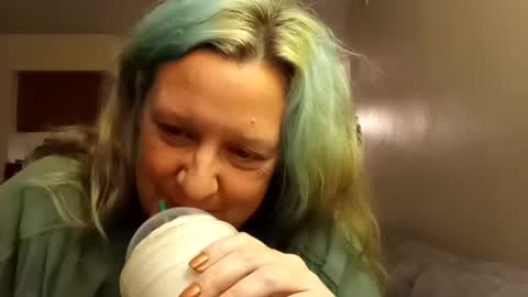 Snapshot of conchettap chatting on October 3, 1:48 am conchettap online show from October 3, 1:48 am