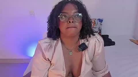 conielaurenth online show from June 16, 3:54 am