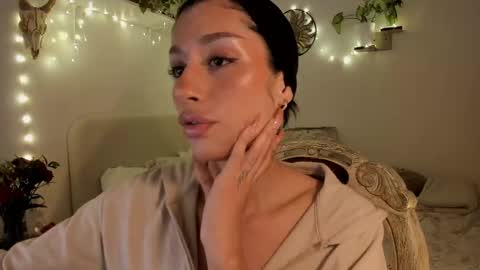 Snapshot of connie_deep chatting on February 17, 11:13 am connie online show from February 17, 11:13 am