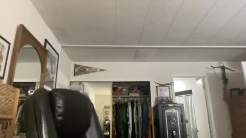 cookoosnest online show from October 4, 4:43 am