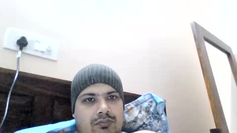 Cool Breeze09 online show from November 11, 8:00 pm