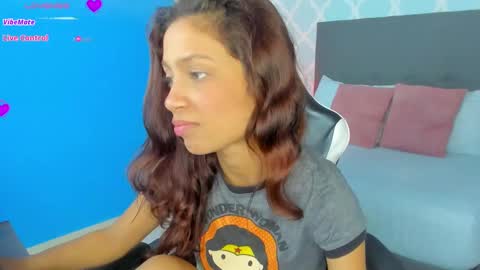 Snapshot of cora22_ chatting on September 18, 12:42 pm CORA online show from September 18, 12:42 pm