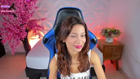 Snapshot of cora22_ chatting on February 24, 12:48 pm CORA online show from February 24, 12:48 pm