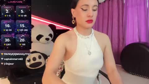 Coral  online show from October 9, 4:45 pm