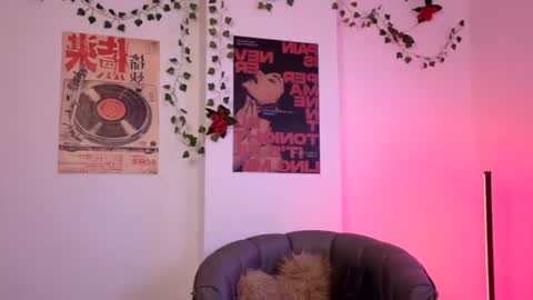 Coralie Bronson online show from June 30, 11:46 pm