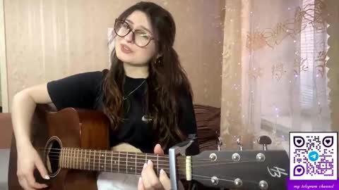 Elisheva online show from March 20, 2:00 pm