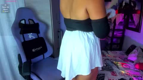 corina online show from November 30, 11:12 pm