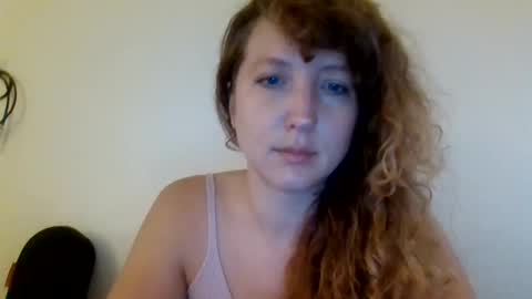 Snapshot of cosmiccoquette chatting on September 22, 3:27 pm mamimaritza online show from September 22, 3:27 pm