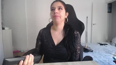 costantine helena24 online show from January 17, 1:31 pm