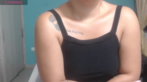  ALEJANDRO Y EMILY  online show from January 16, 10:24 am