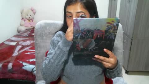 couplecaliente10 online show from December 22, 2:40 am