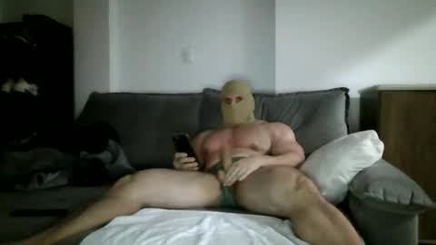 Snapshot of couplemuscle40 chatting on September 20, 1:41 am couplemuscle40 online show from September 20, 1:41 am