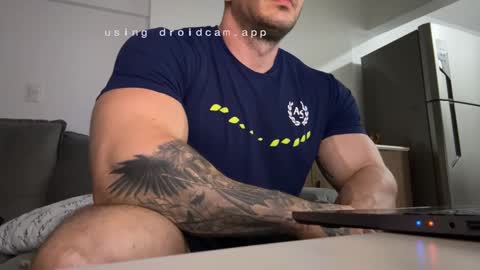 Snapshot of couplemuscle40 chatting on September 30, 10:53 pm couplemuscle40 online show from September 30, 10:53 pm