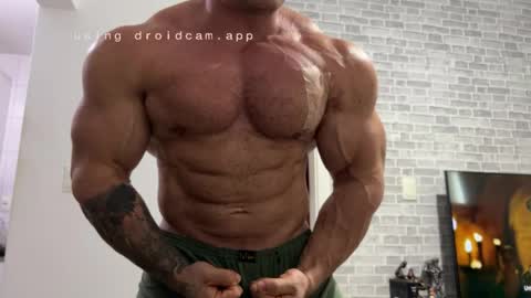 couplemuscle40 online show from June 3, 3:28 pm