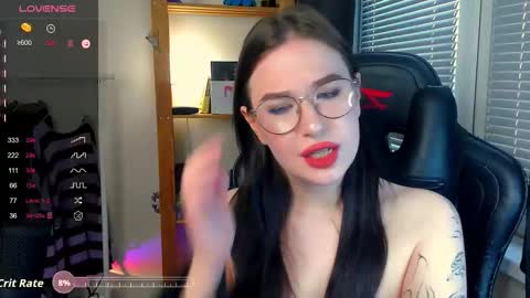 Snapshot of coy_amina_ chatting on September 23, 5:34 am Lilith online show from September 23, 5:34 am