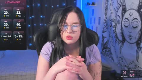 Snapshot of coy_amina_ chatting on February 6, 10:47 am Lilith online show from February 6, 10:47 am