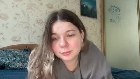 Snapshot of crave_elise chatting on September 22, 9:02 am Elise online show from September 22, 9:02 am