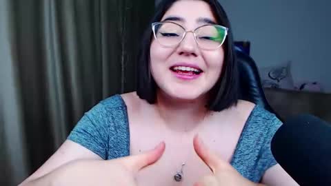 Snapshot of crazy_bunya chatting on December 2, 1:52 pm Crazy Bunya online show from December 2, 1:52 pm