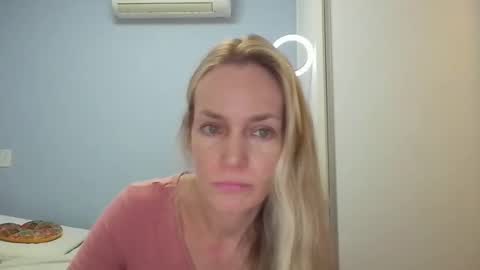 Anny online show from February 24, 11:02 am