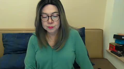 Kelly   online show from March 30, 4:29 pm