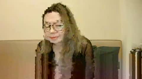 Kelly   online show from October 19, 4:00 pm