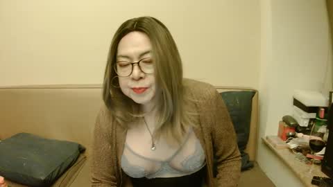 Kelly   online show from March 3, 5:52 pm