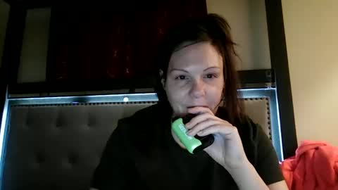 creammenow1229 online show from January 27, 12:01 am